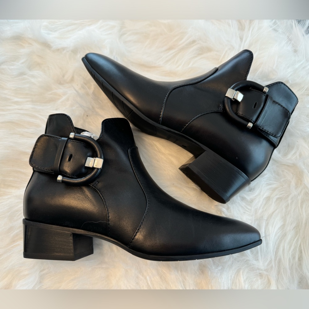 NWT Aquatalia Fiamma Black Ankle Boots size 6.5 - Picture 3 of 12